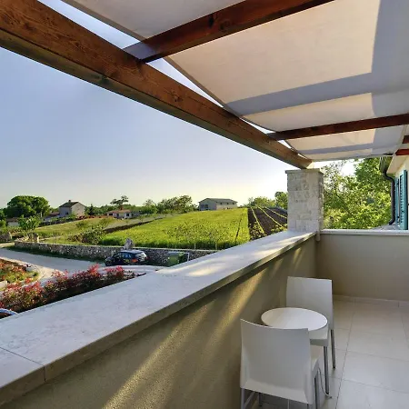 Villa With Sauna And Bubble Bath In Minj *